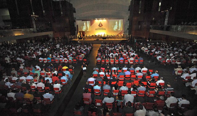 A Conferência, que acontece no Expominas, entre os dias 6 e 8 de maio, recebeu em sua última edição mais de 5 mil servidores públicos, além do Governador do Estado, o Prefeito de Belo Horizonte e centenas de prefeitos. As inscrições são gratuitas.